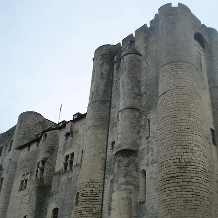 Bed & Breakfast Vraie Chambre D'Hotes Jusqu'A 4 Pers, Stationnement Gratuit, Prise Batterie Niort